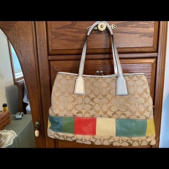 Coach Signature Stripe Frame Carryall NWOT - Picture 2 of 6